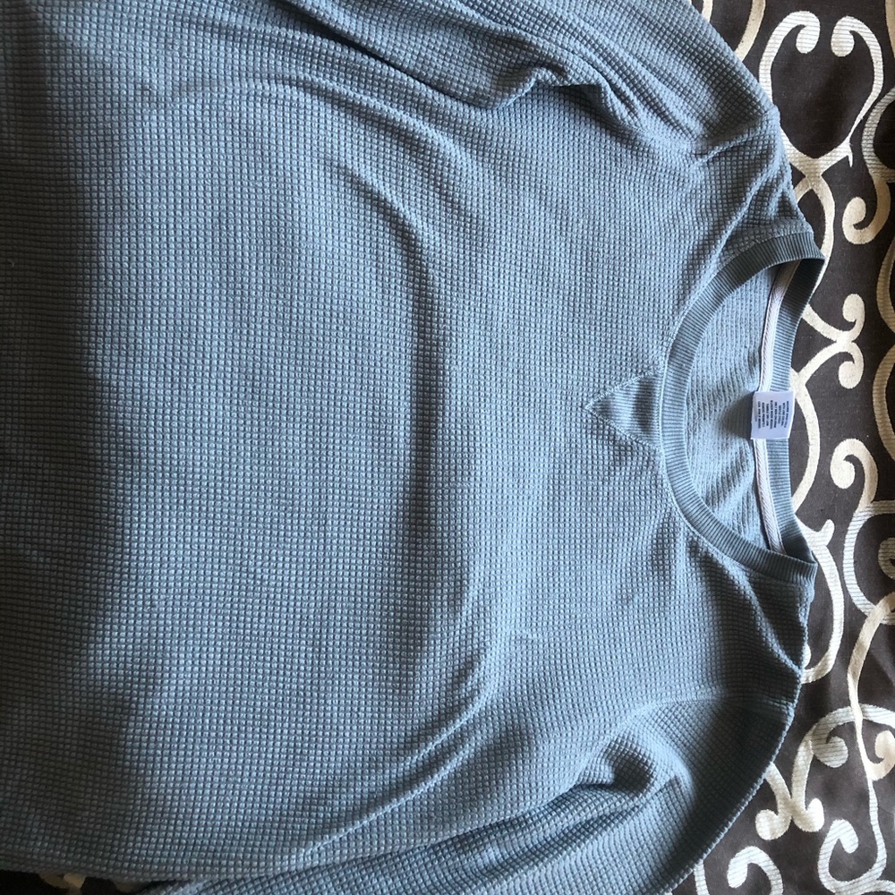 Grey long sleeve shirt